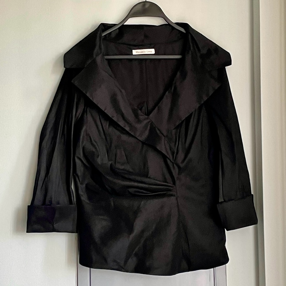 MALANIE LYNE Elegant Black Blouse